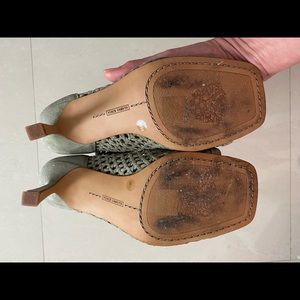 Vince Camuto Womens Emalani Suede Open 